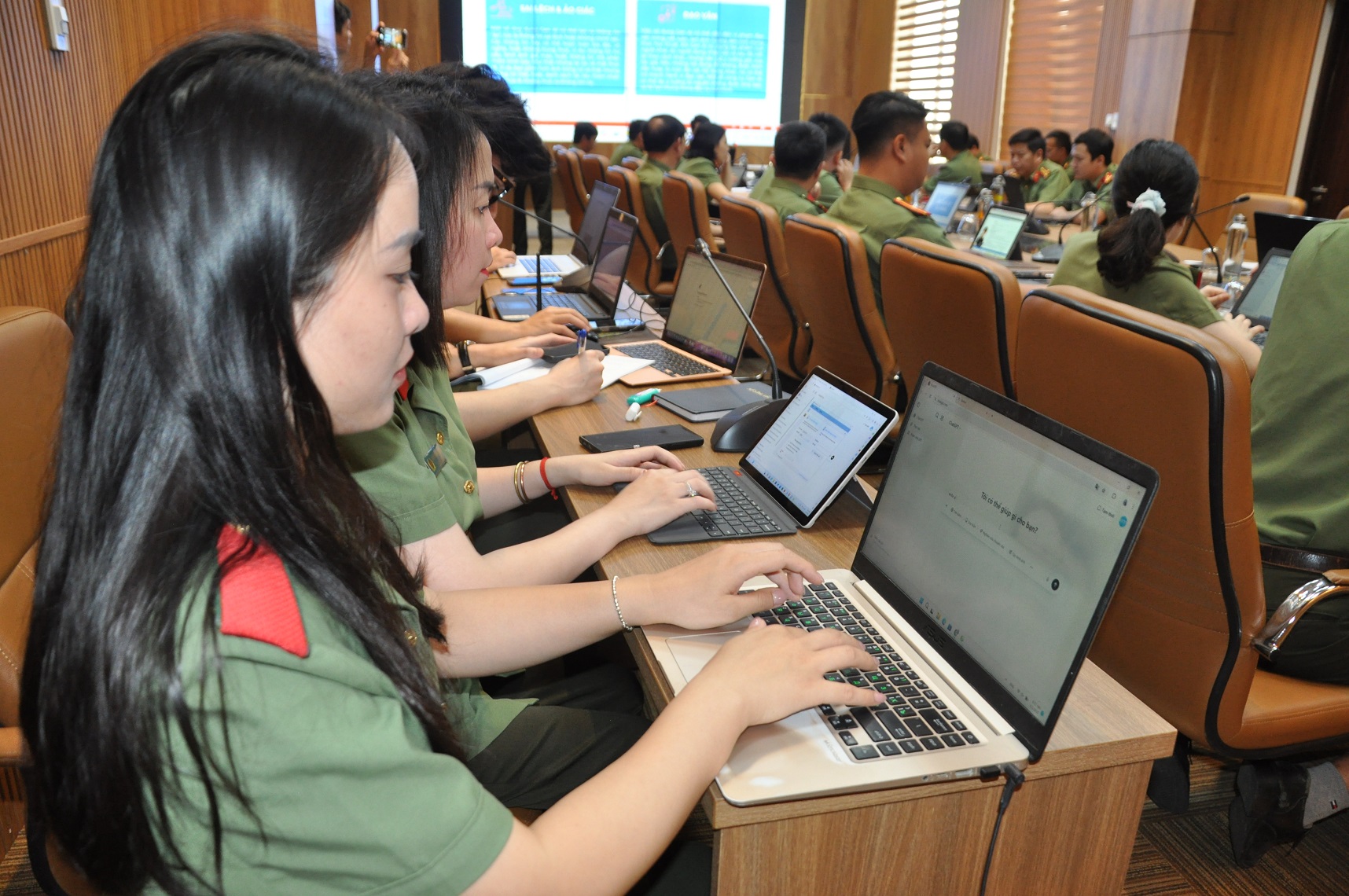 Ứng dụng trí tuệ nhân tạo trong truyền thông pháp luật và công tác an ninh điều tra