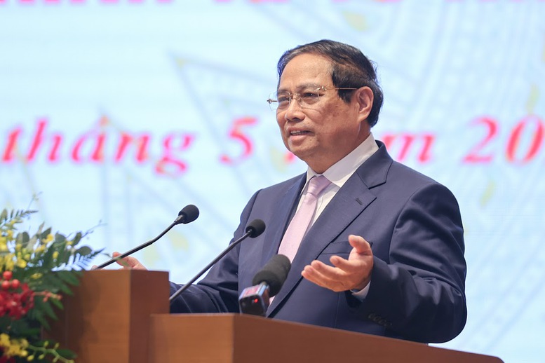 Thủ tướng Chính phủ tọa đàm với các doanh nghiệp, hiệp hội doanh nghiệp về phát triển kinh tế tư nhân
