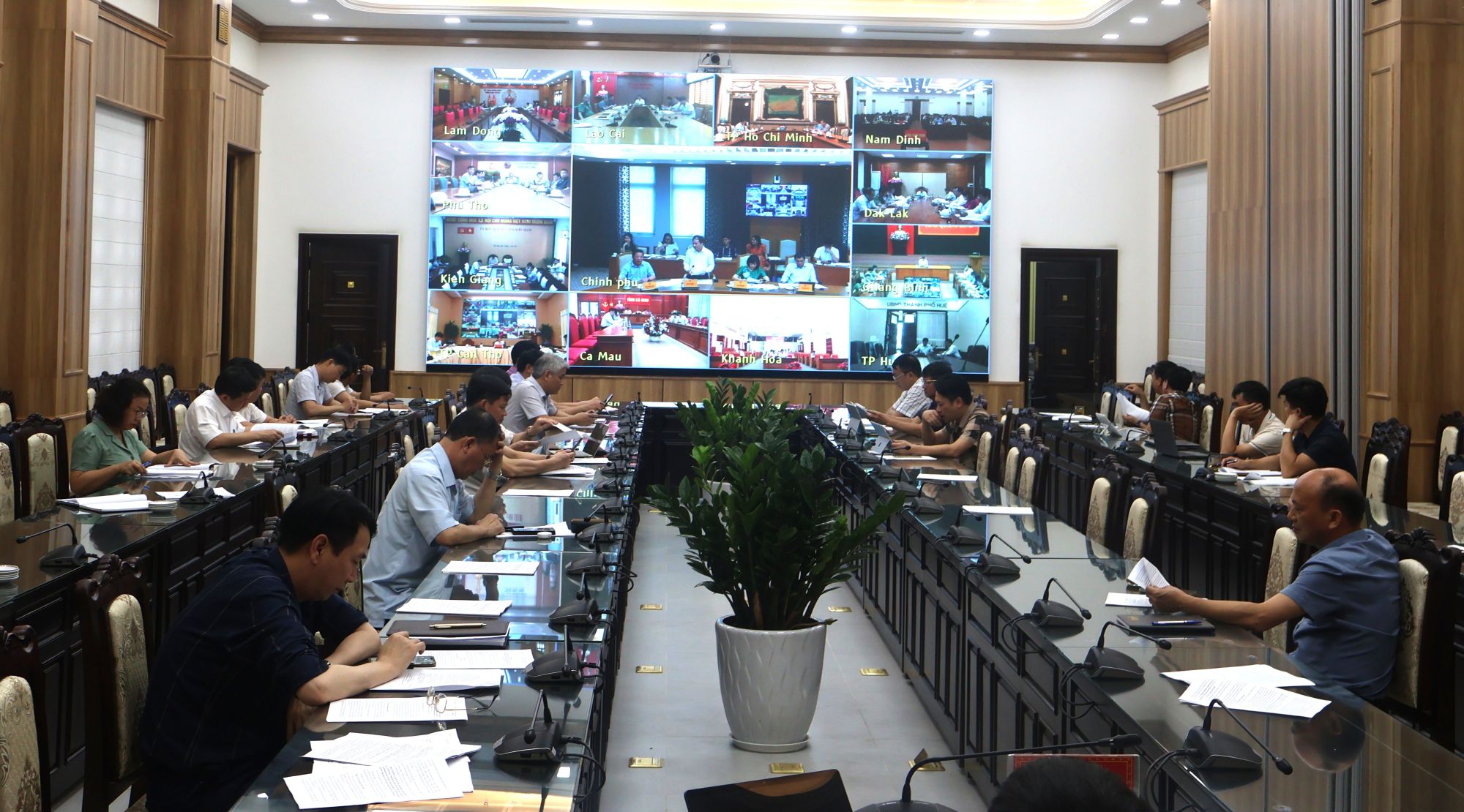 Hội nghị trực tuyến toàn quốc về phân cấp, phân quyền trong lĩnh vực xây dựng và giao thông