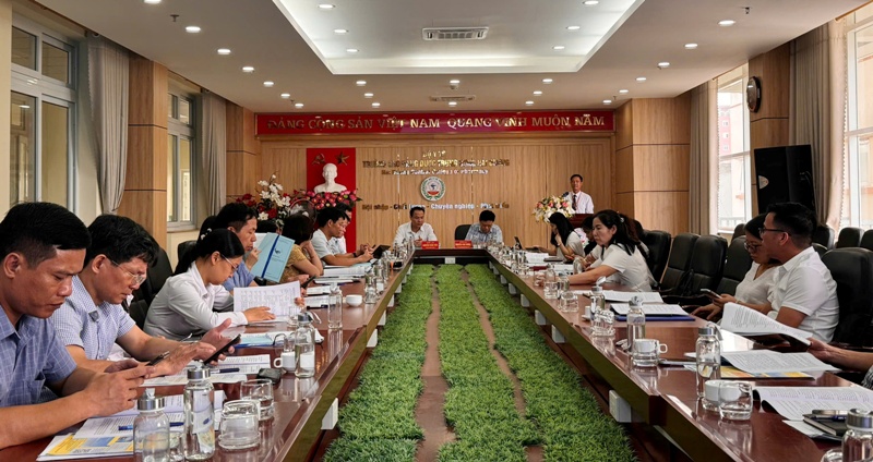 hoithao110241.jpg