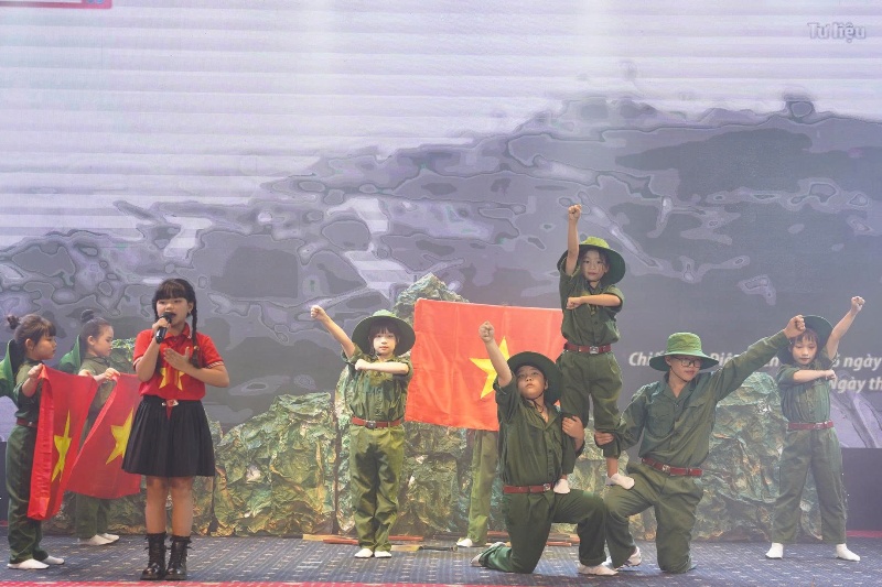 662025_lienhoasachhe1.jpg