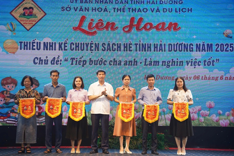 662025_lienhoasachhe2.jpg